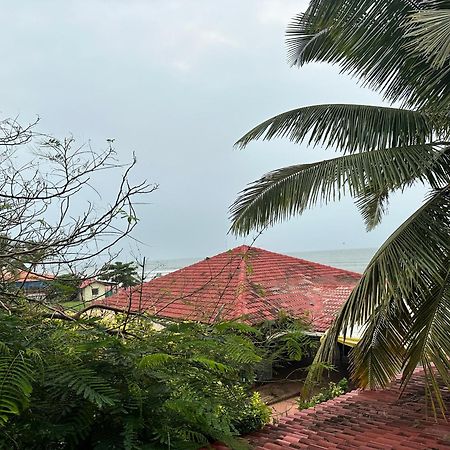 Hotel Salty Waves Бага Экстерьер фото