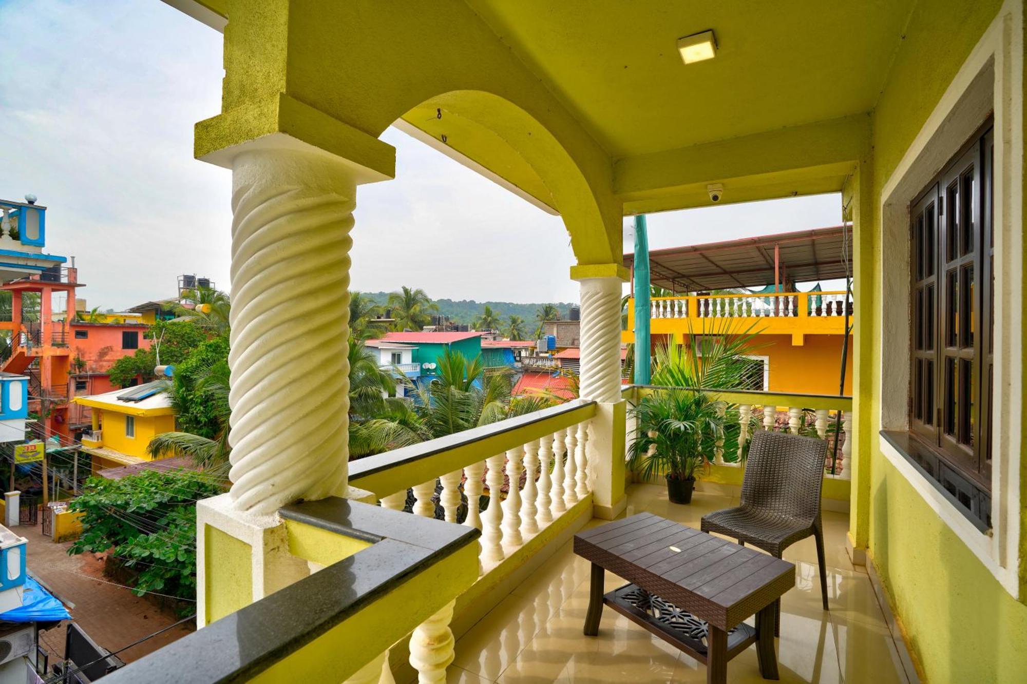 Hotel Salty Waves Бага Экстерьер фото