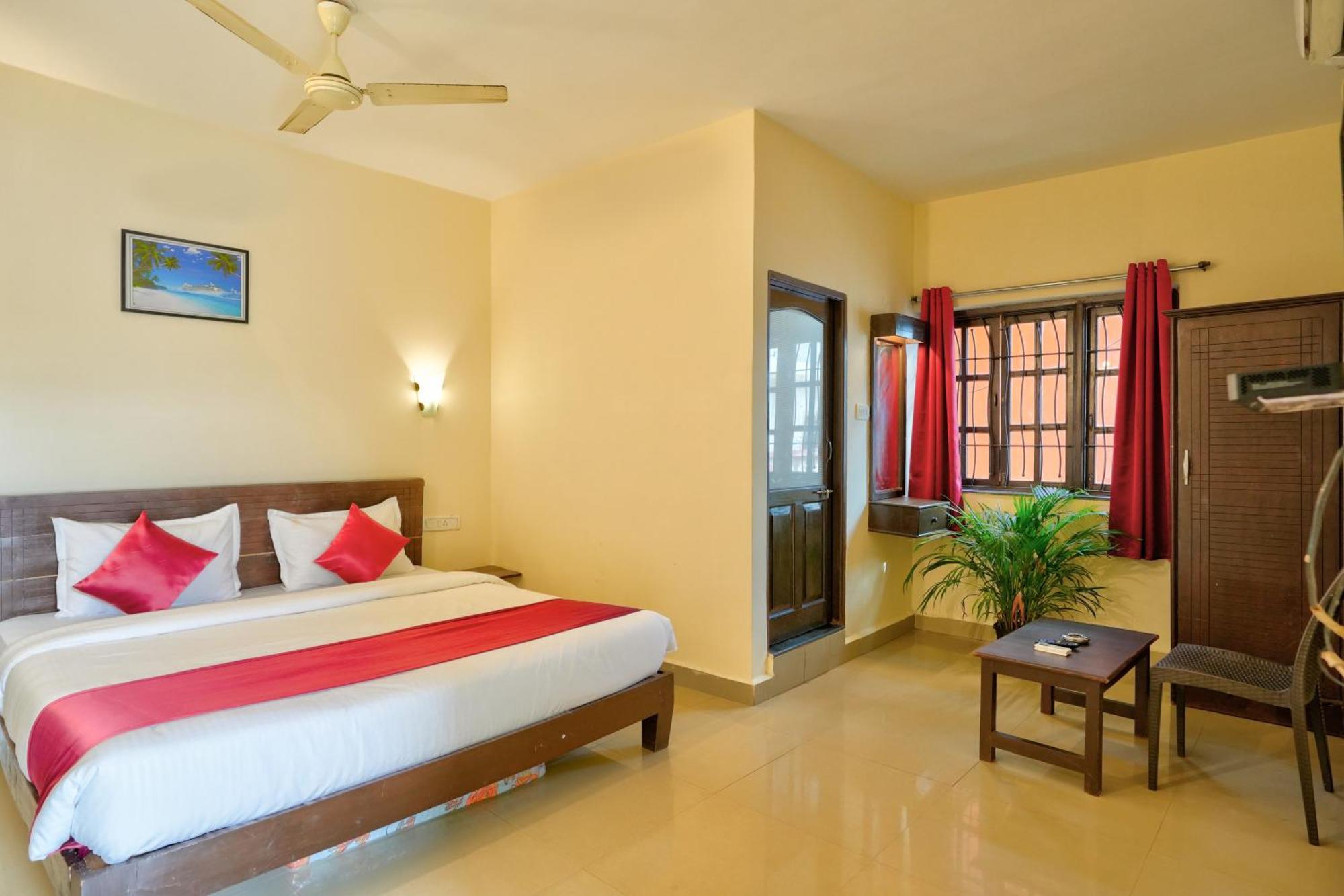 Hotel Salty Waves Бага Экстерьер фото
