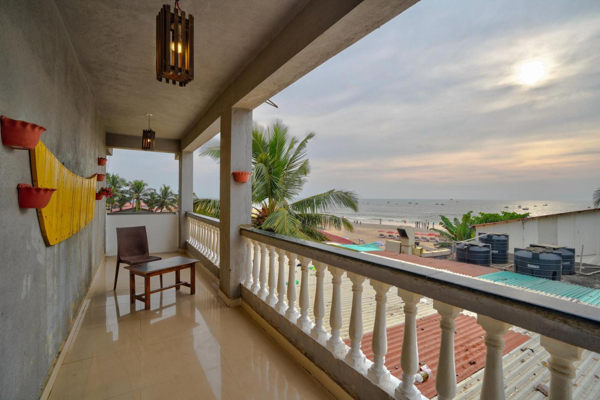 Hotel Salty Waves Бага Экстерьер фото