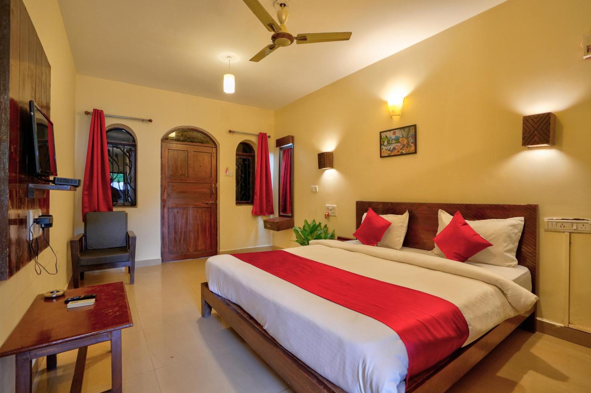 Hotel Salty Waves Бага Экстерьер фото
