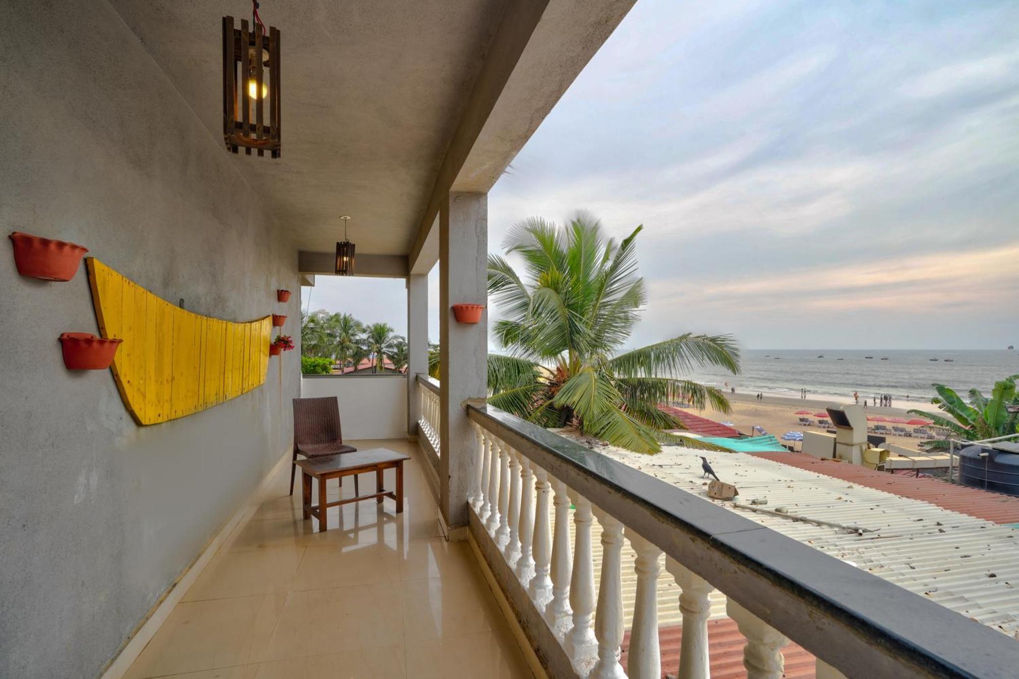 Hotel Salty Waves Бага Экстерьер фото