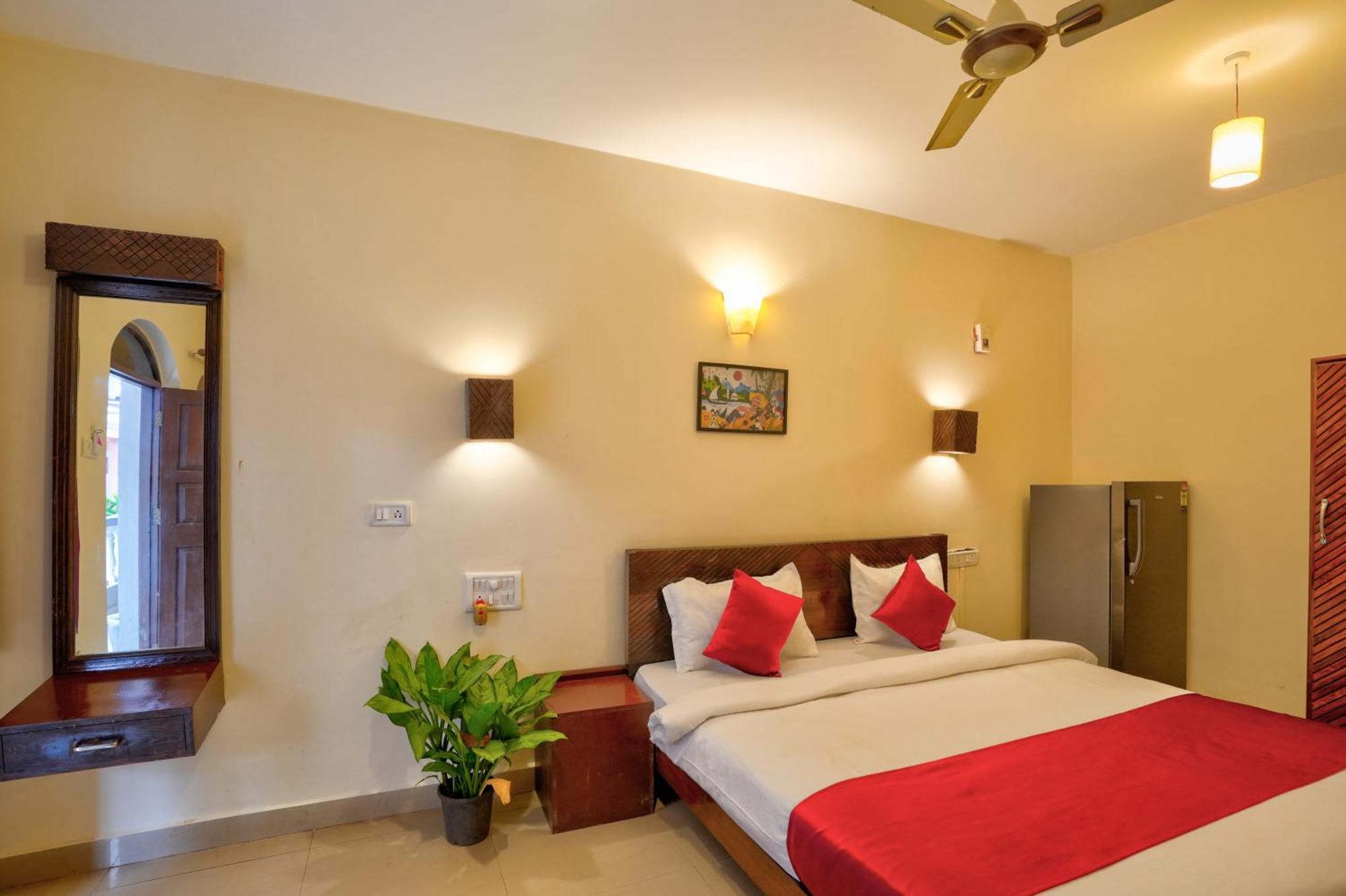 Hotel Salty Waves Бага Экстерьер фото