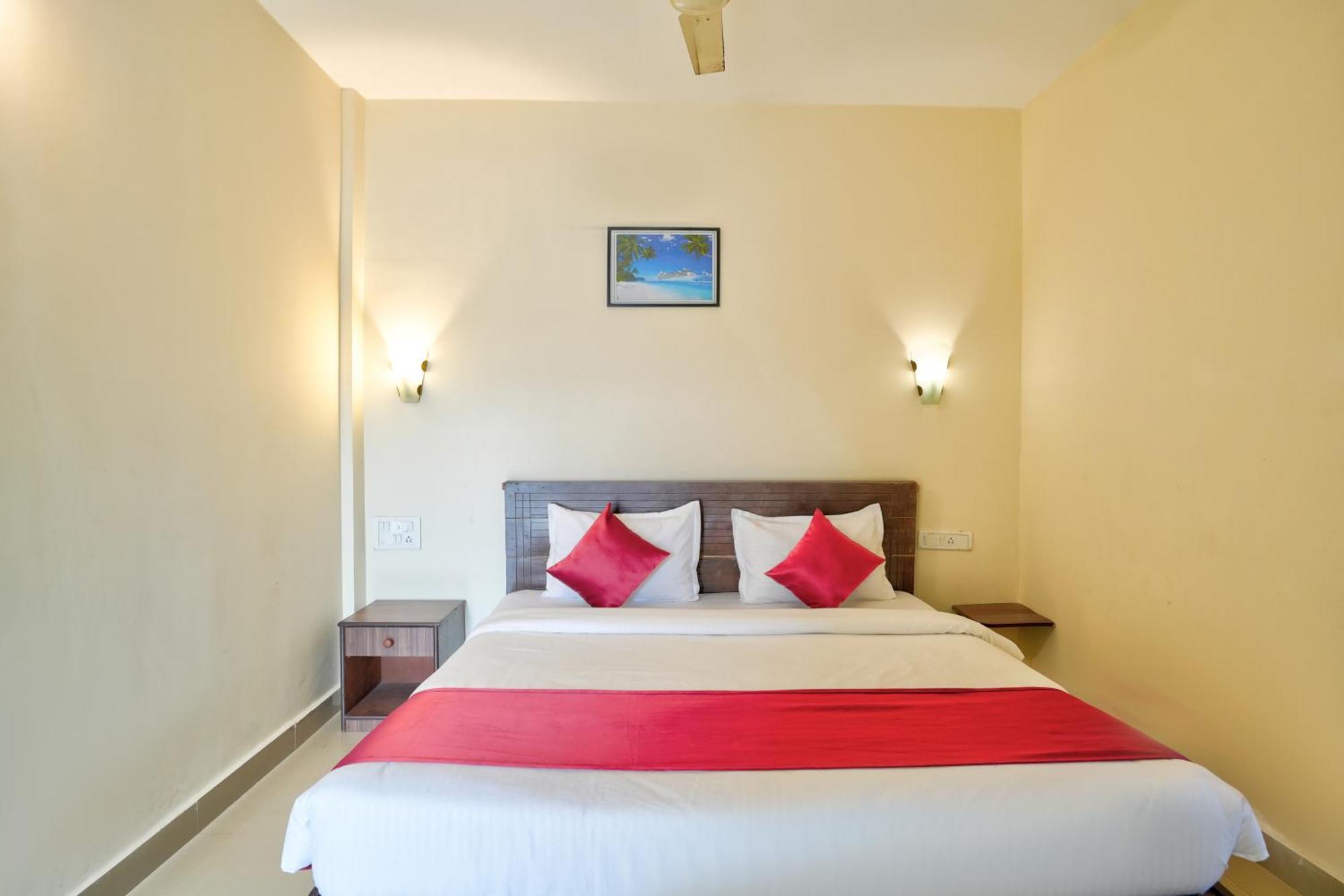 Hotel Salty Waves Бага Экстерьер фото