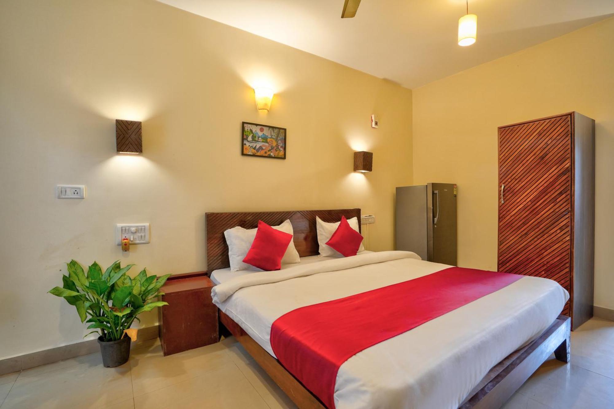 Hotel Salty Waves Бага Экстерьер фото